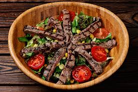 PEHLİVAN ÖZEL BİFTEKLİ SALATA